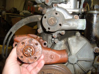 water pump diff.JPG